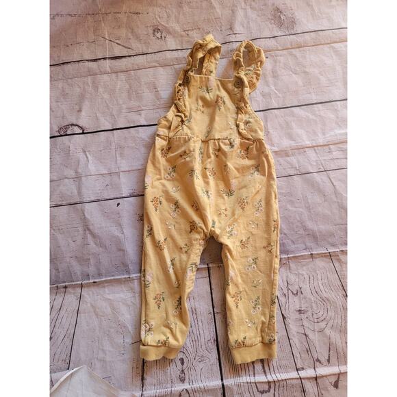 Carters Baby Girl Overalls Size 18 Months - Picture 2 of 11